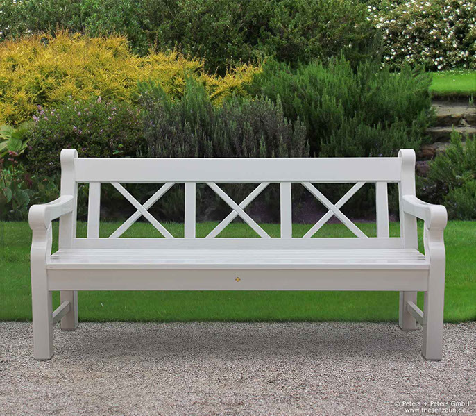 4er Gartenbank Windsor -  Gesamtbreite 240 cm - Sitzbreite 226 cm. Lieferbar in weiß oder in jedem anderen RAL-Farbton.