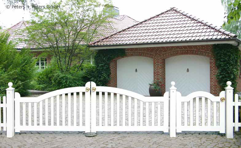 Gartentor BERGSTEDT - Weiße Holztore nach Maß gefertigt - Gartentore in mehr als 200 RAL-Farben.
