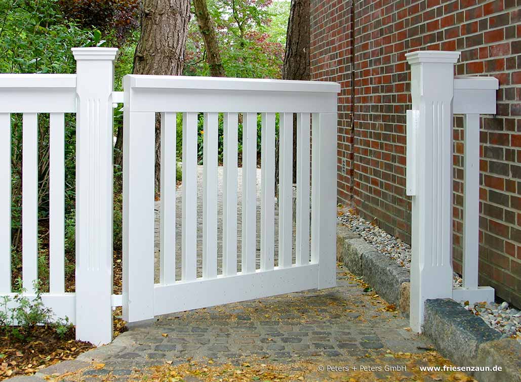 Gartentor OHLAND - Weiße Holztore nach Maß gefertigt.