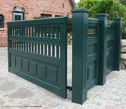 Gartentor BERGSTEDT - Weiße Holztore nach Maß gefertigt - Gartentore in mehr als 200 RAL-Farben.