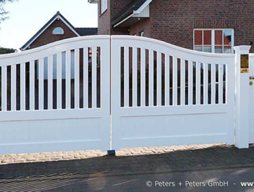 Individuelle Gartentor - Holztore aus wertvollem Hartholz - Qualität mit 25 Jahren Garantie.