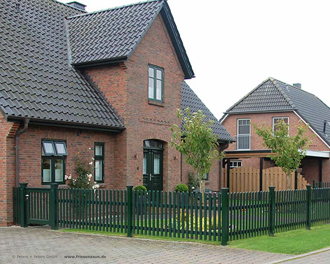 Original Sylter Friesenzaun - Weißer Gartenzaun aus wertvollem ODUM IROKO Hartholz - Anfertigung nach Maß von Peters + Peters