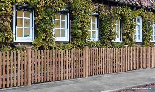Original Sylter Friesenzaun - Weißer Gartenzaun aus wertvollem ODUM IROKO Hartholz - Anfertigung nach Maß von Peters + Peters