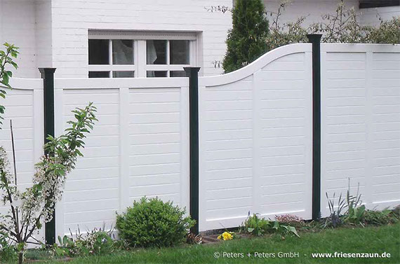 Gartentor BERGSTEDT - Weiße Holztore nach Maß gefertigt - Gartentore in mehr als 200 RAL-Farben.