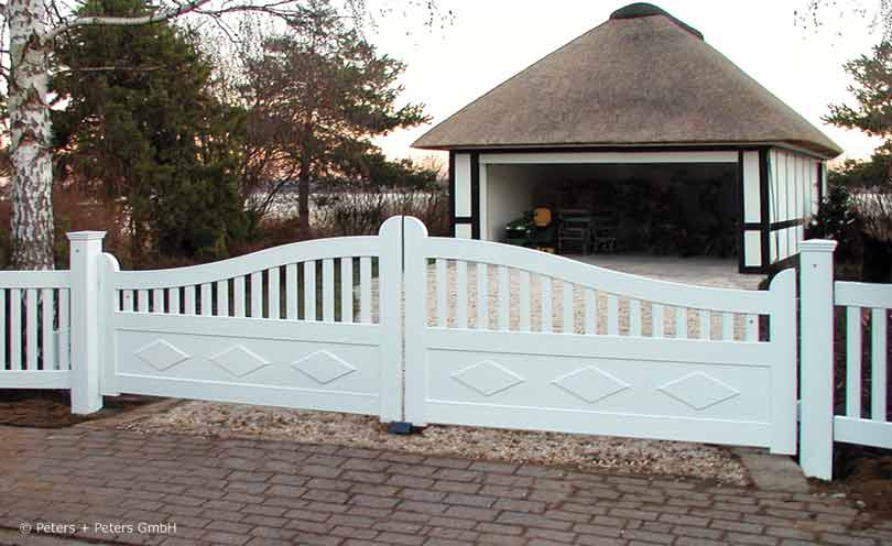 Individuelle Gartentor - Holztore aus wertvollem Hartholz - Qualität mit 25 Jahren Garantie.