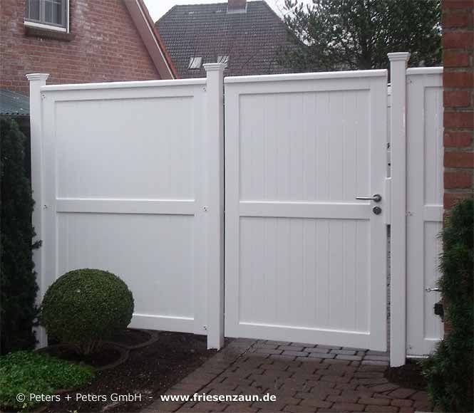 Gartentor OHLAND - Blickdichtes Holztor / Einzeltor mit passgenauen Wandelementen zum sicheren Lückenschluss zwischen Hauswand und Außengrenze.