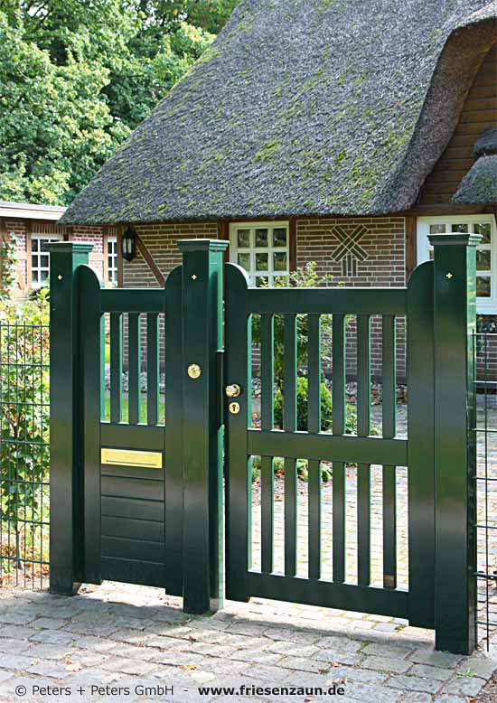 Einzeltor grün - Höhe 200 cm - Holztür Garten mit Briefkasten und Klingel.