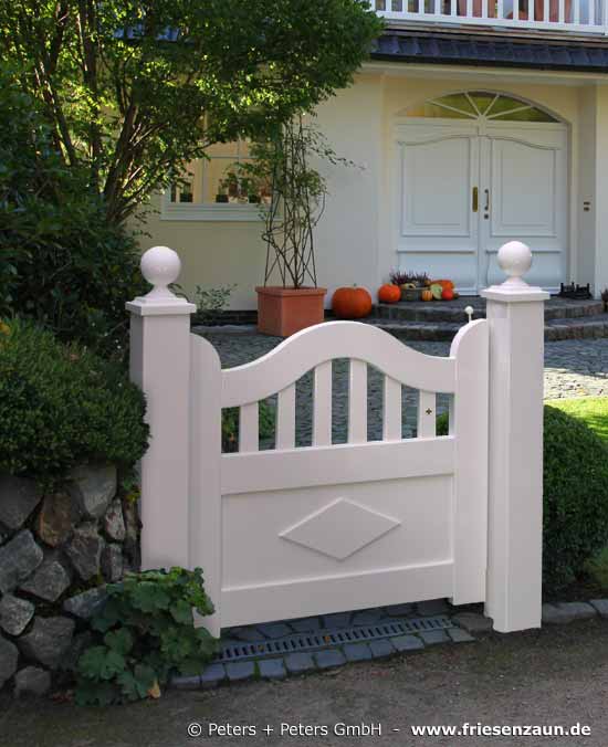 Individuelle Gartentor - Holztore aus wertvollem Hartholz - Qualität mit 25 Jahren Garantie.