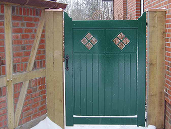 Individuelle Gartentor - Holztore aus wertvollem Hartholz - Qualität mit 25 Jahren Garantie.