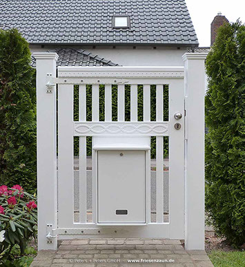 Gartentor BERGSTEDT - Weiße Holztore nach Maß gefertigt - Gartentore in mehr als 200 RAL-Farben.
