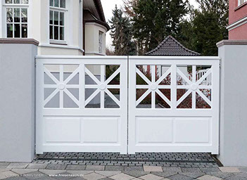Individuelle Gartentor - Holztore aus wertvollem Hartholz - Qualität mit 25 Jahren Garantie.