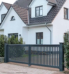 Gartentor OHLAND - Holztore nach Maß gefertigt.