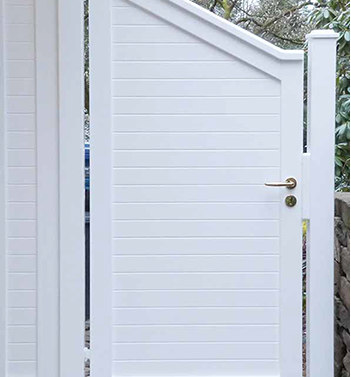 Individuelle Gartentor - Holztore aus wertvollem Hartholz - Qualität mit 25 Jahren Garantie.