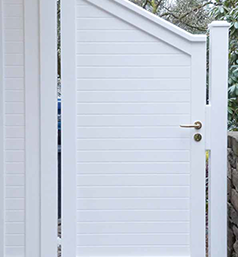 Individuelle Gartentor - Holztore aus wertvollem Hartholz - Qualität mit 25 Jahren Garantie.