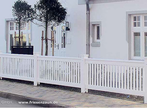 Original Sylter Friesenzaun - Weißer Gartenzaun aus wertvollem ODUM IROKO Hartholz - Anfertigung nach Maß von Peters + Peters